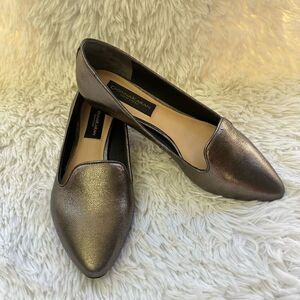 Donna Karan Metallic Pewter Leather SlipOn Loafers Almond Toe sz 8M Classic Chic
